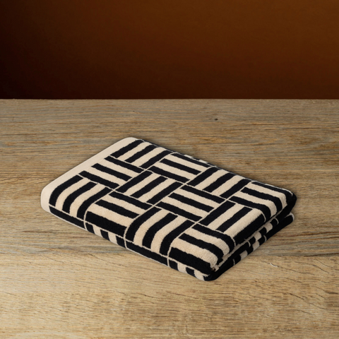 Willis Pool Towel, Sand & Noir