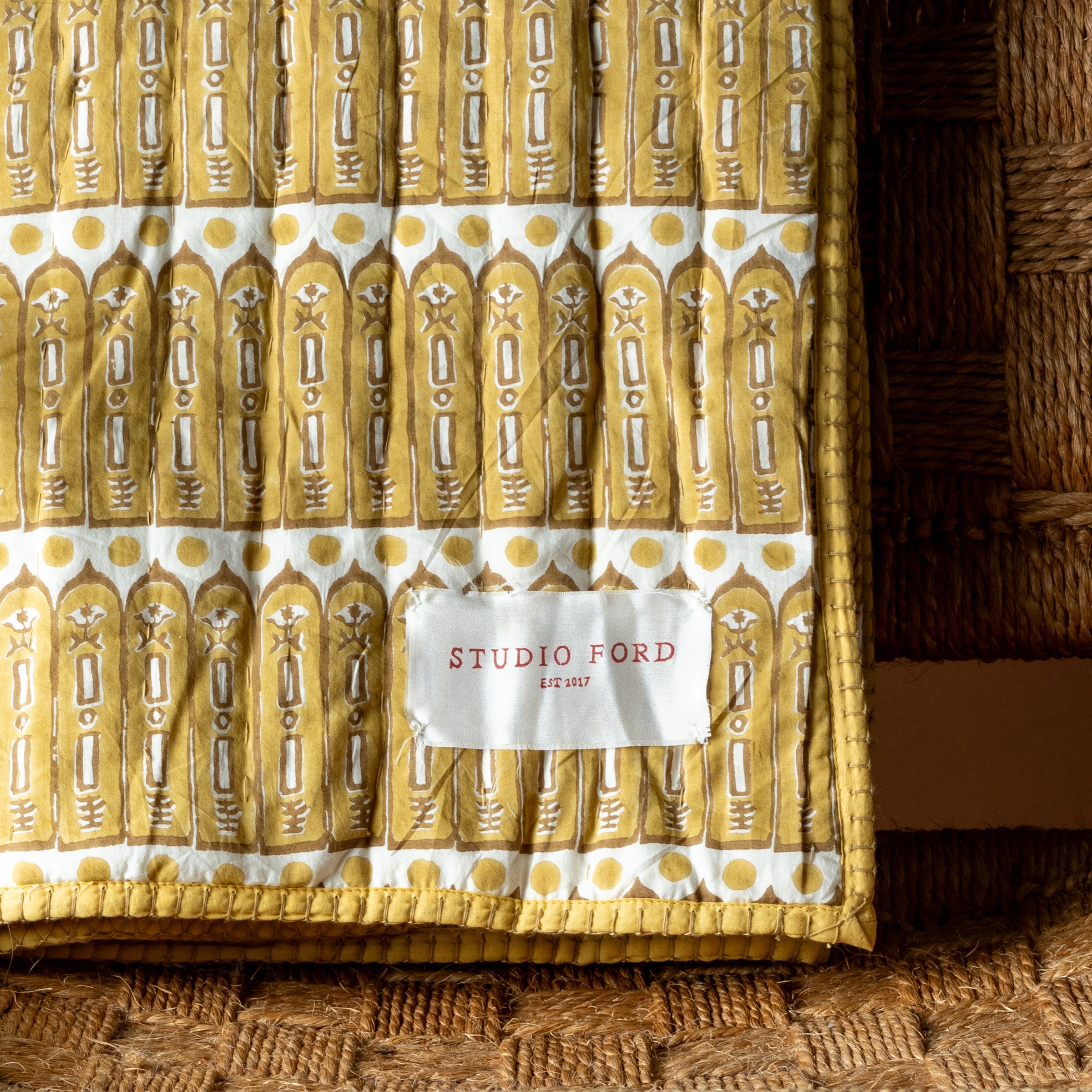 Aurea Throw
