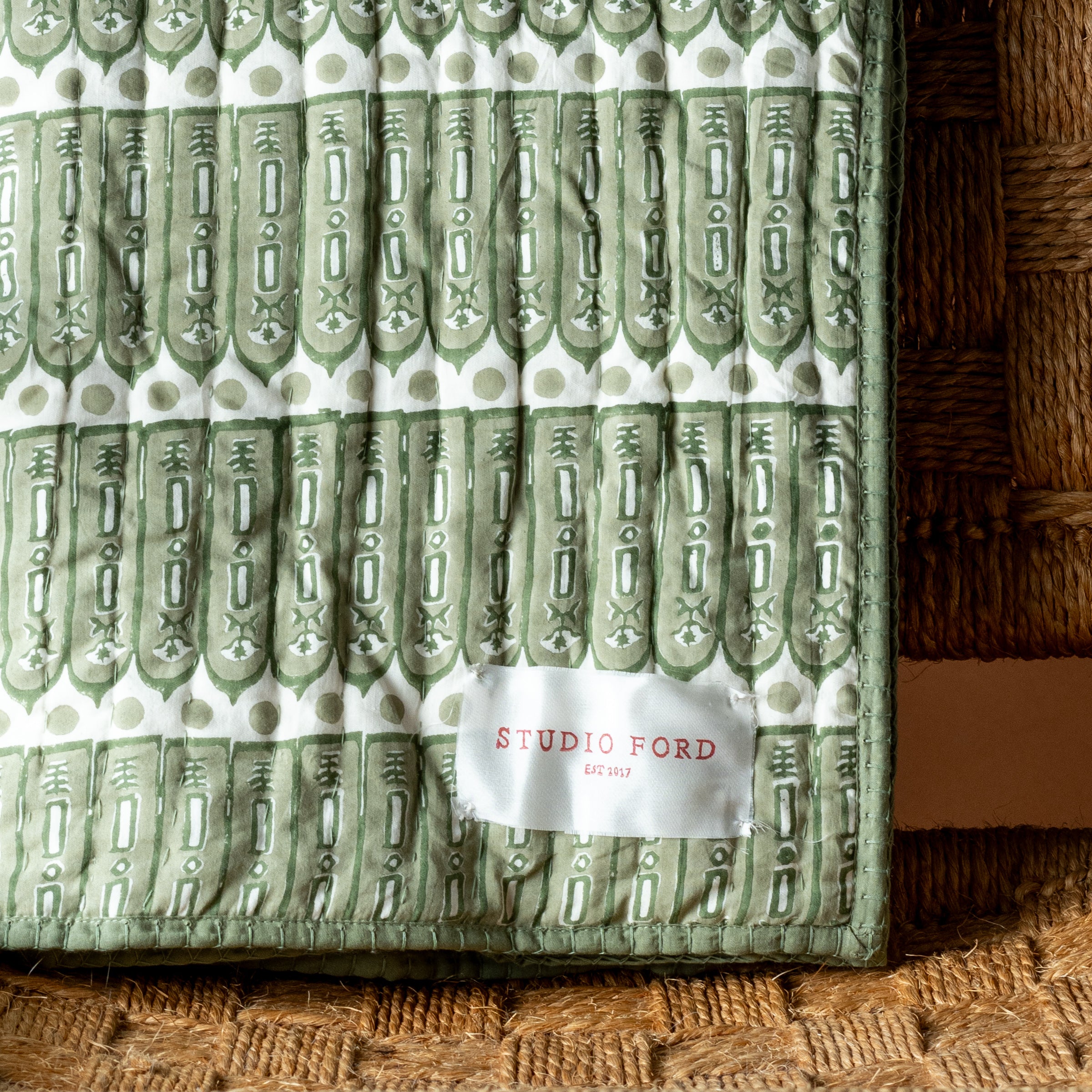 Passero Throw