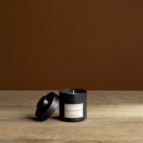 Apothicaire Candle Black Champaka