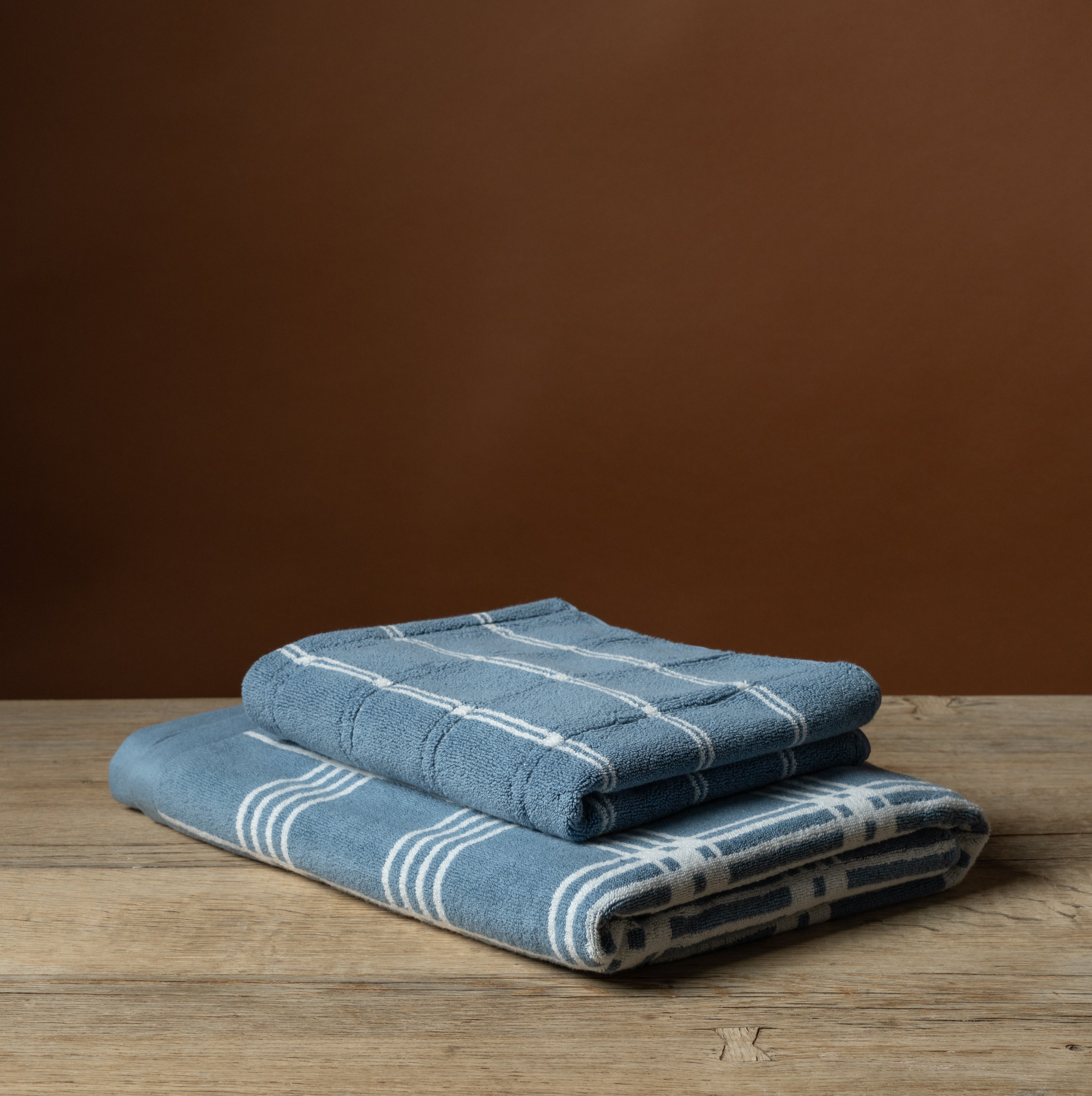 Sorn Bath Towel, Celeste & Chalk