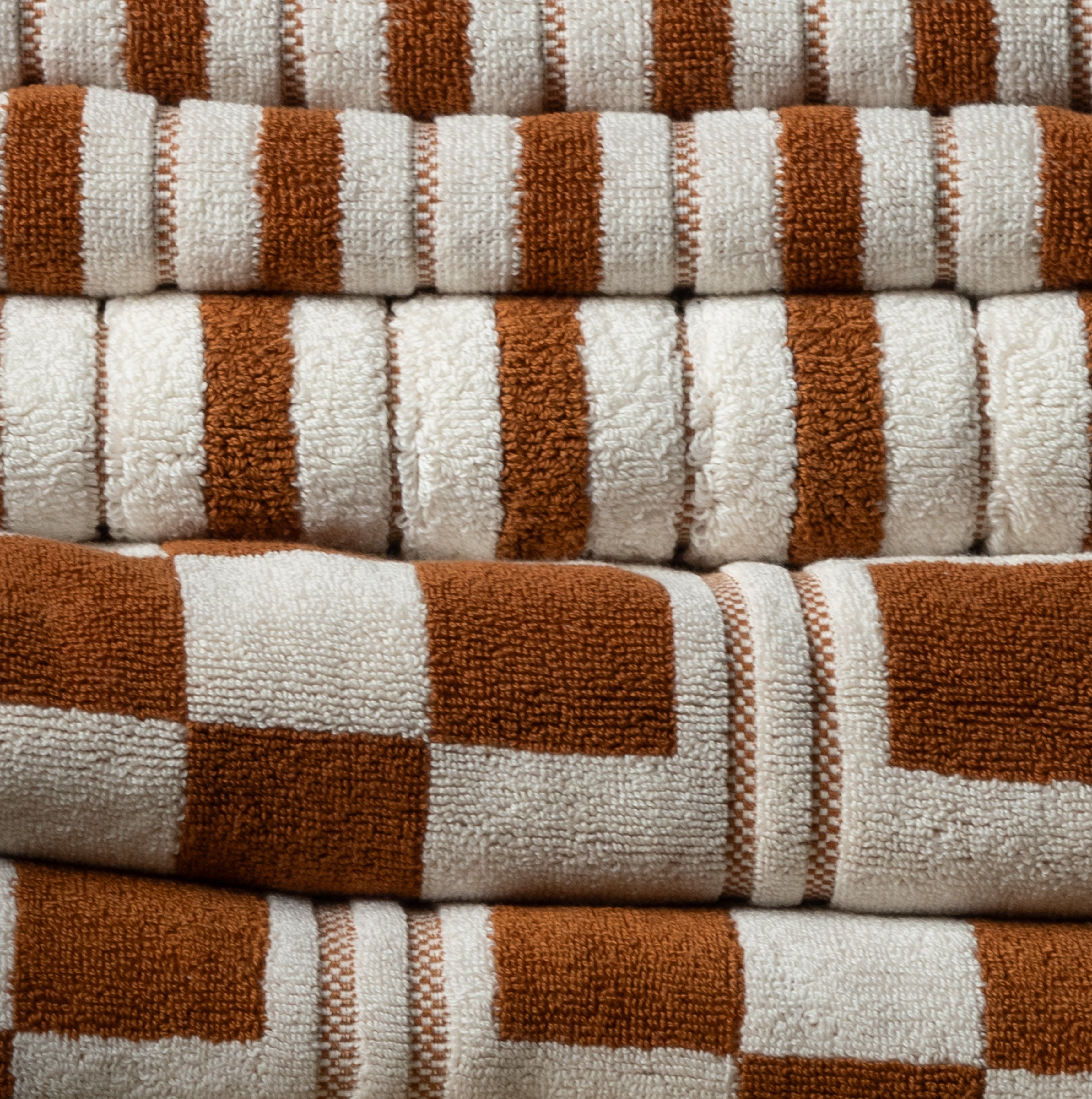 Franklin Bath Towel in Fuyu & Chalk