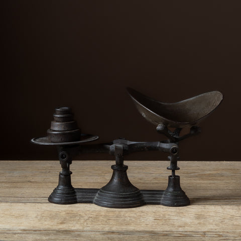 Early 20th-Century Cast Iron Balance Scale