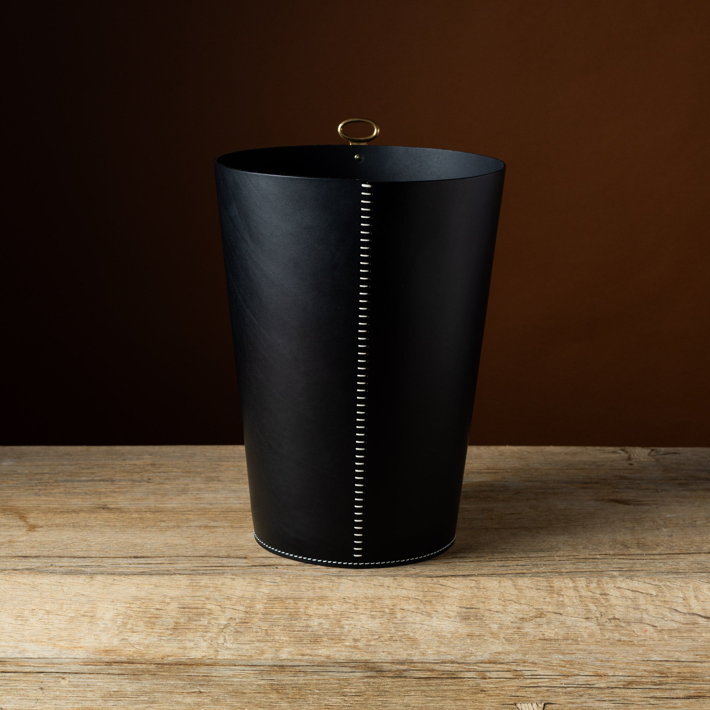 Otzi Eyelet Bin Black