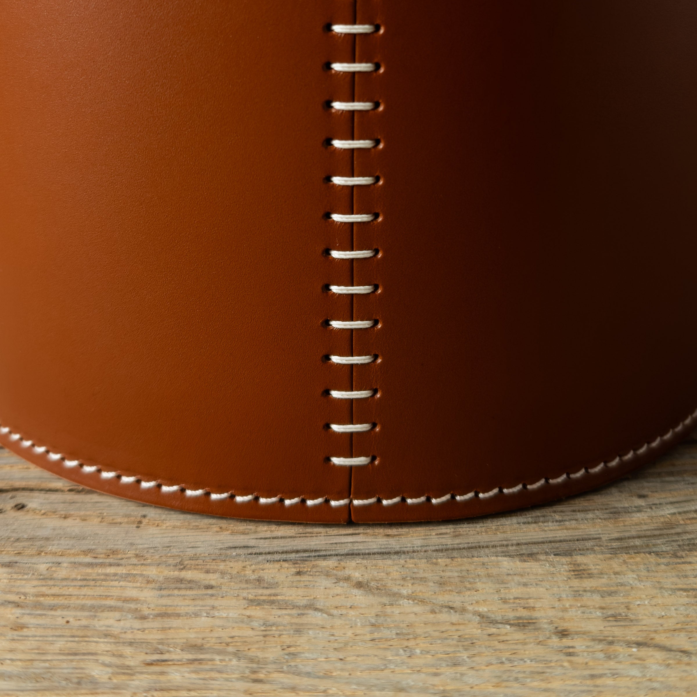 Otzi Eyelet Bin Dark Brown