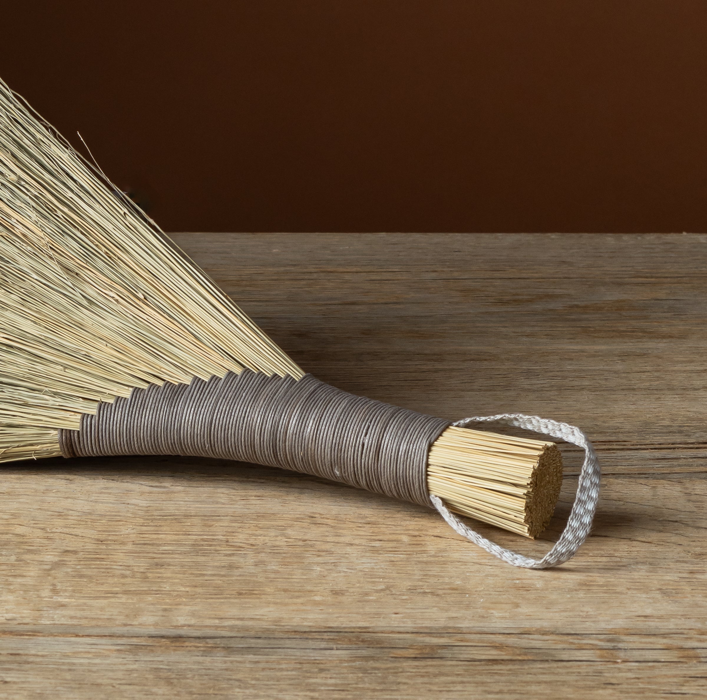 Grey Turkey Wing Handbroom