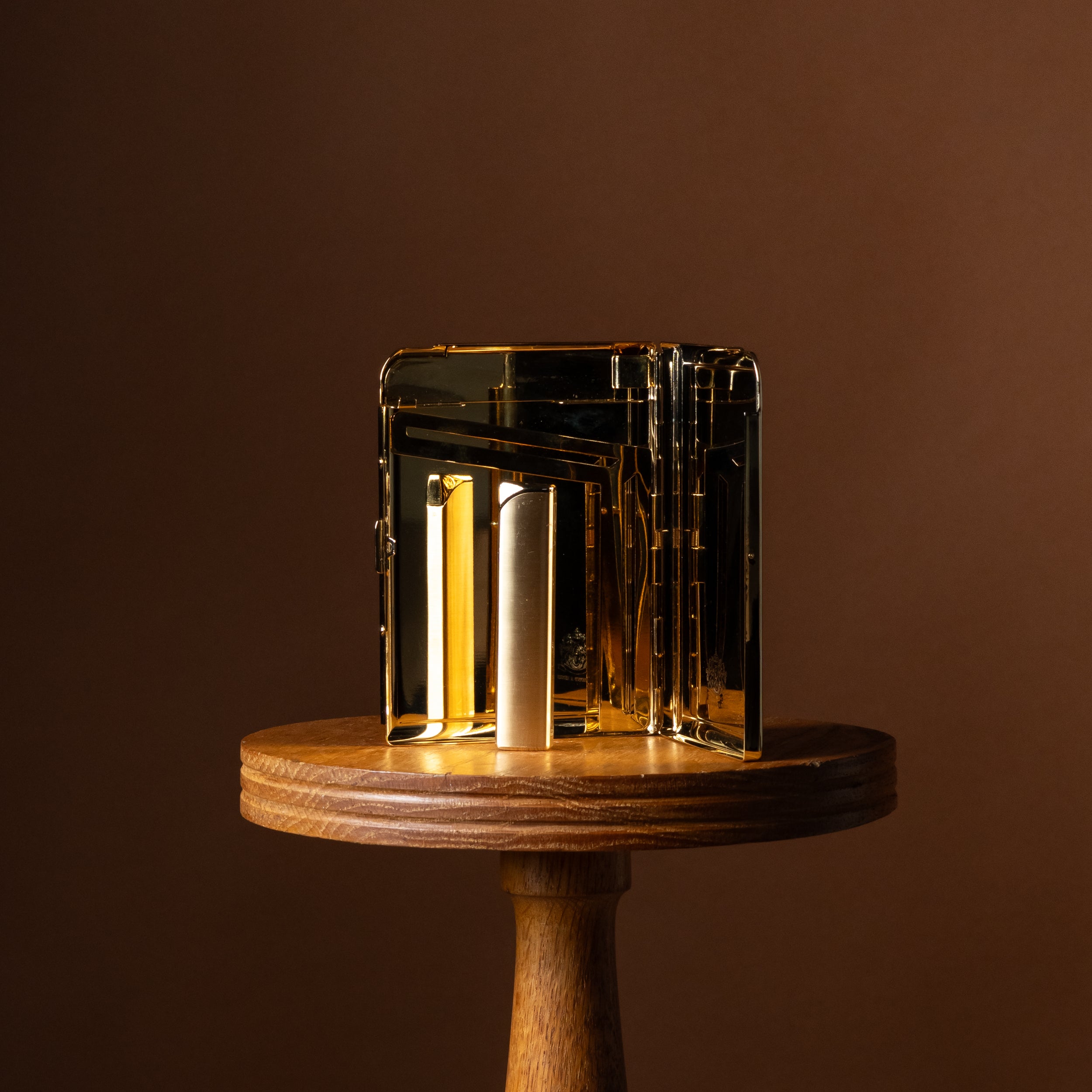 Gold Tone Cigarette Case & Integrated Lighter